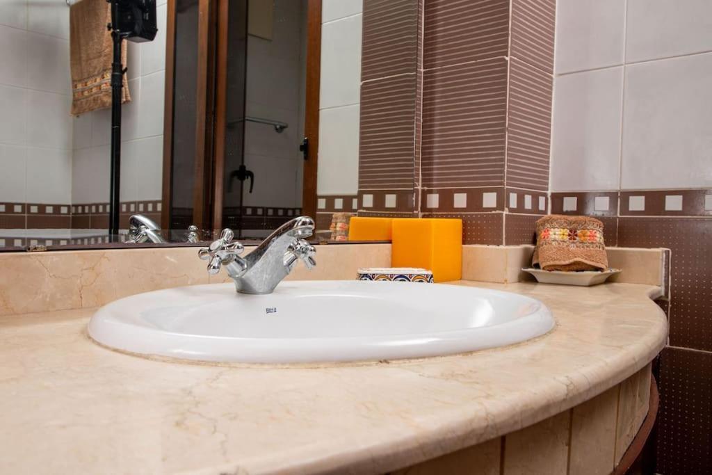 Spacious Beachview Condo Marina - Families Only Agadir Luaran gambar